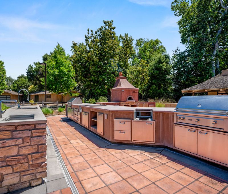 80 Willow Road 80 Willow Road, Menlo Park - Image 9