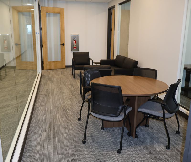 840 Crescent Centre Drive, Franklin - Image 6