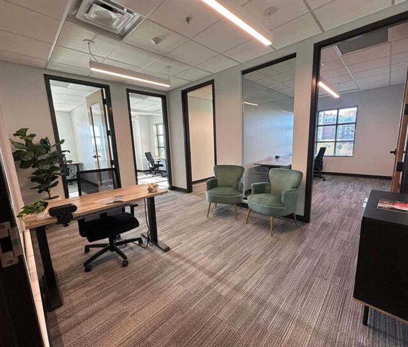 1600 Parkwood Circle Se, Atlanta - Image 3