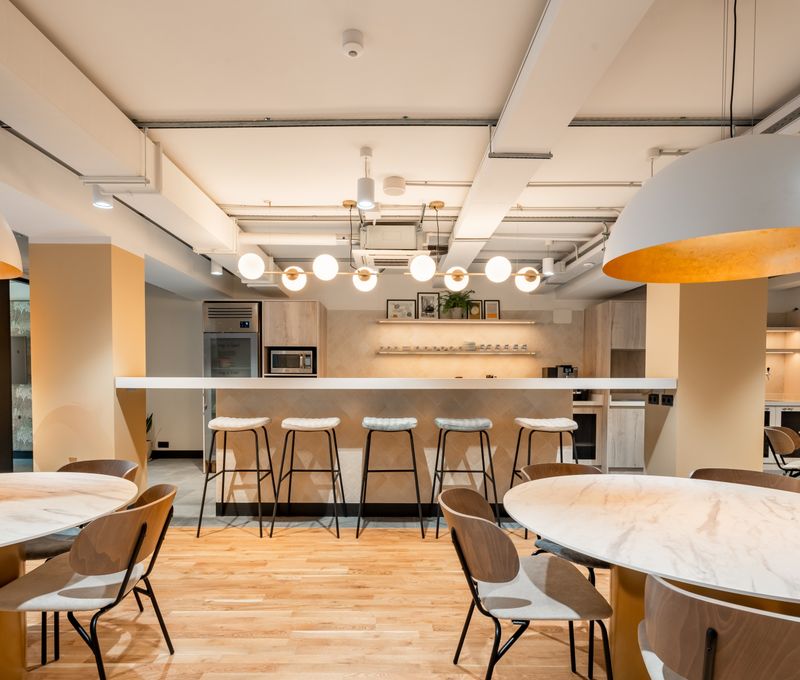 12 Calle De Prim, Madrid - Image 2
