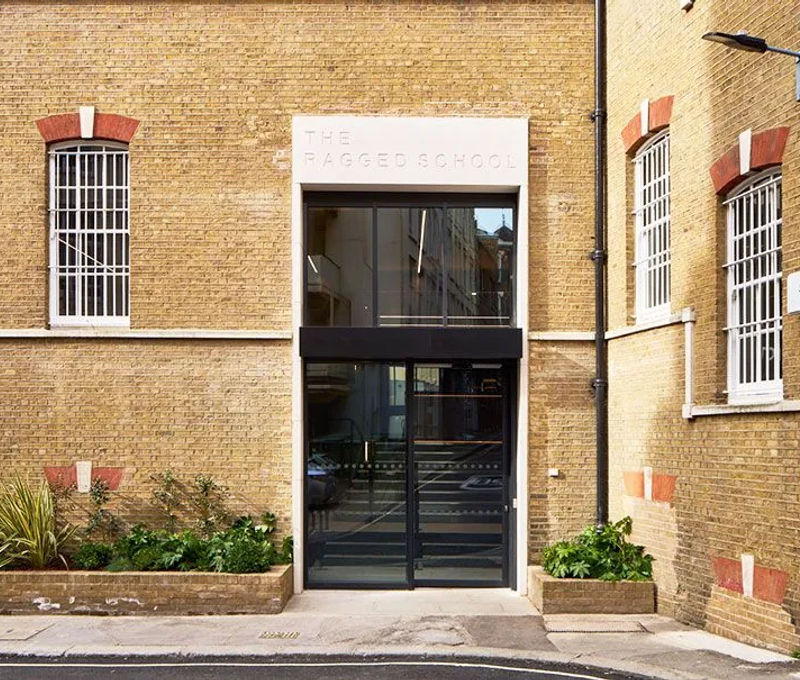 18 Vine Hill, London - Image 5