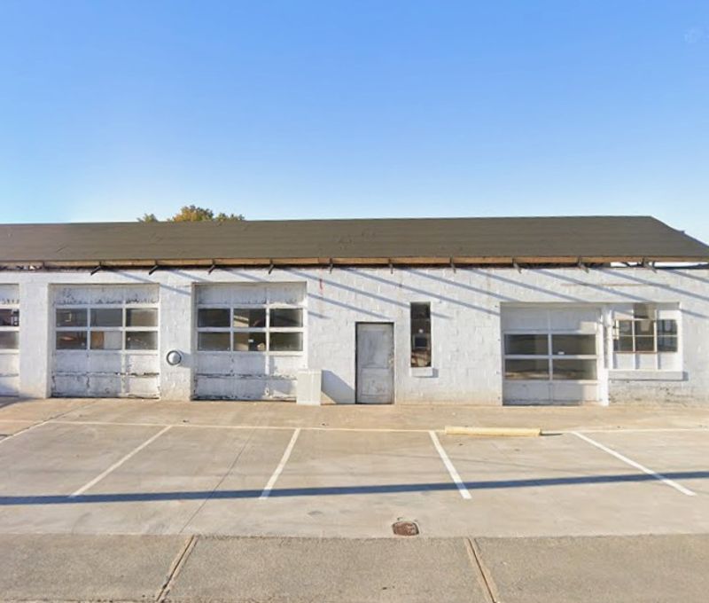 216 E Cherokee Avenue, Cartersville - Image 5