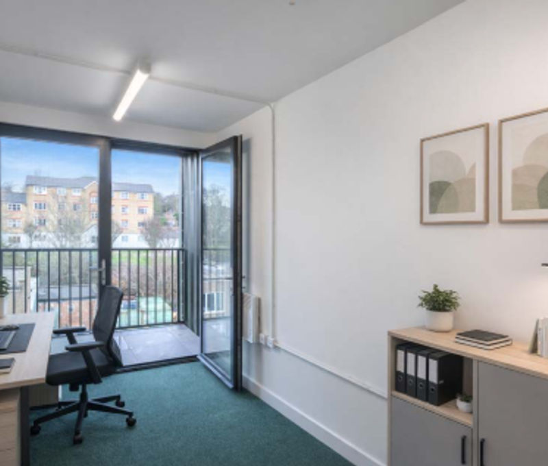 107 Lancaster Road, New Barnet London - Image 2