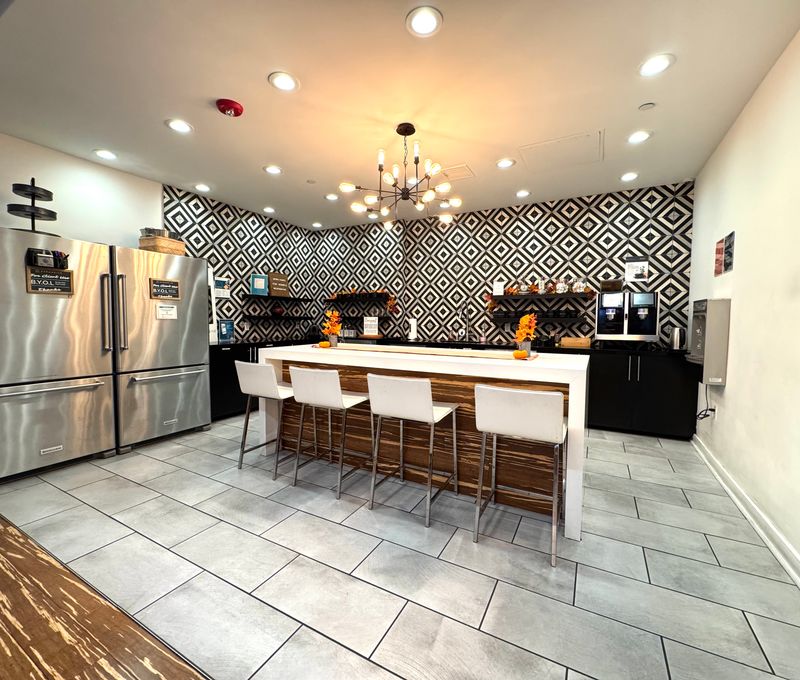 1111 6th Ave, San Diego - Image 6