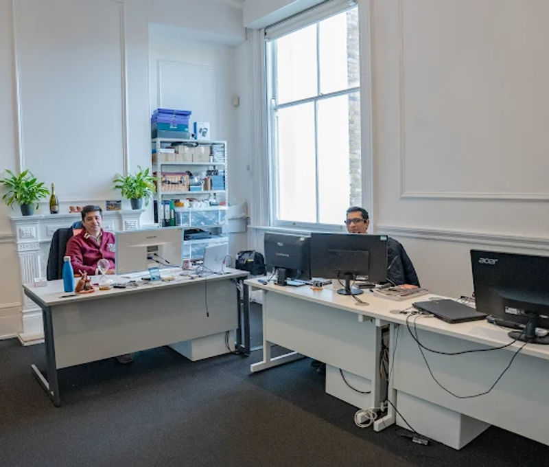 129 Mile End Road, London - Image 3