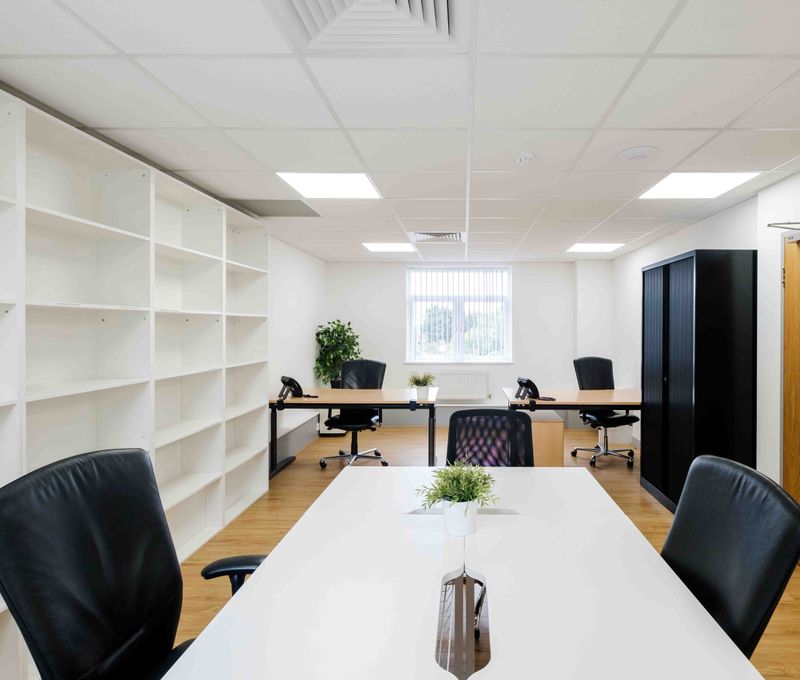 120 Bunns Lane 120 Bunns Lane, Greater London - Image 6