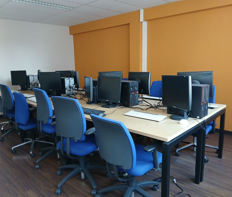 24 Avenue Des Arts, Bruxelles - Image 1