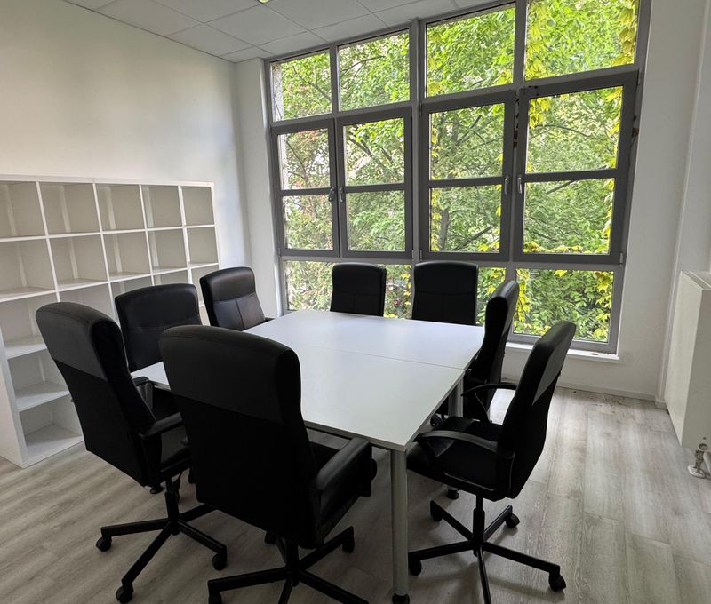 8 Huttenstraße, Berlin - Image 3