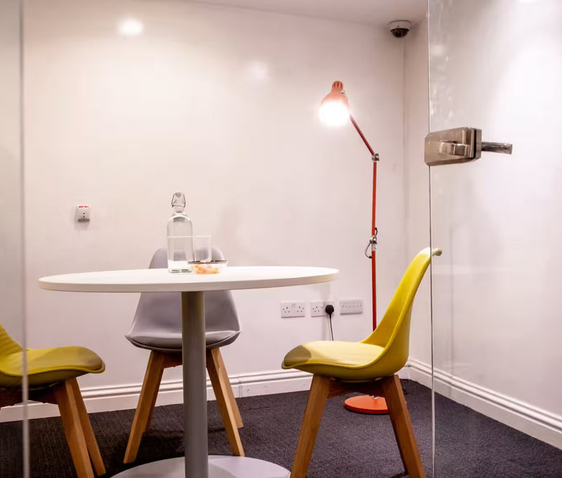 83 Lavender Hill, London - Image 6
