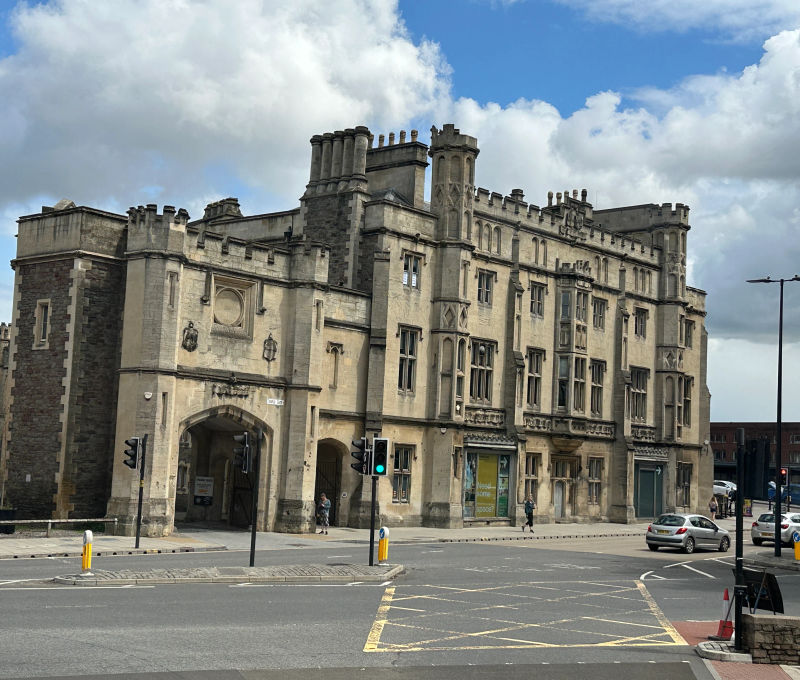 Station Approach, Temple Meads Bristol - Image 8
