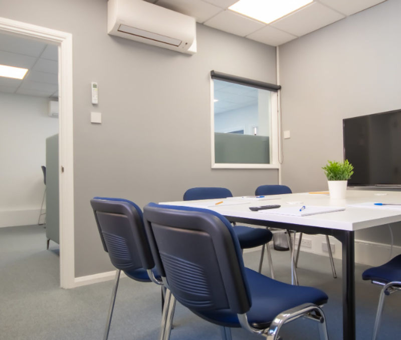 351 Rainham Rd S, Dagenham - Image 2