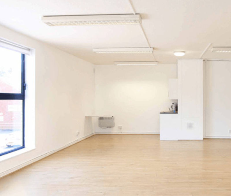 Lower Road, London - Image 4