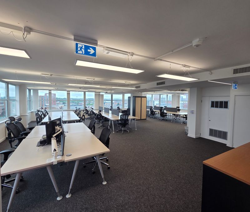 2 Queens Walk, Berkshire - Image 5