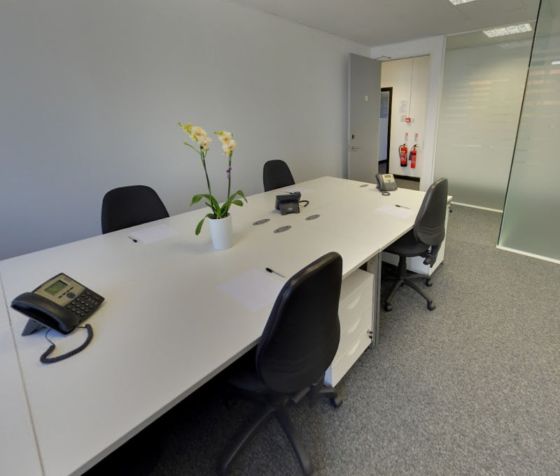231 Vauxhall Bridge Road, London - Image 2