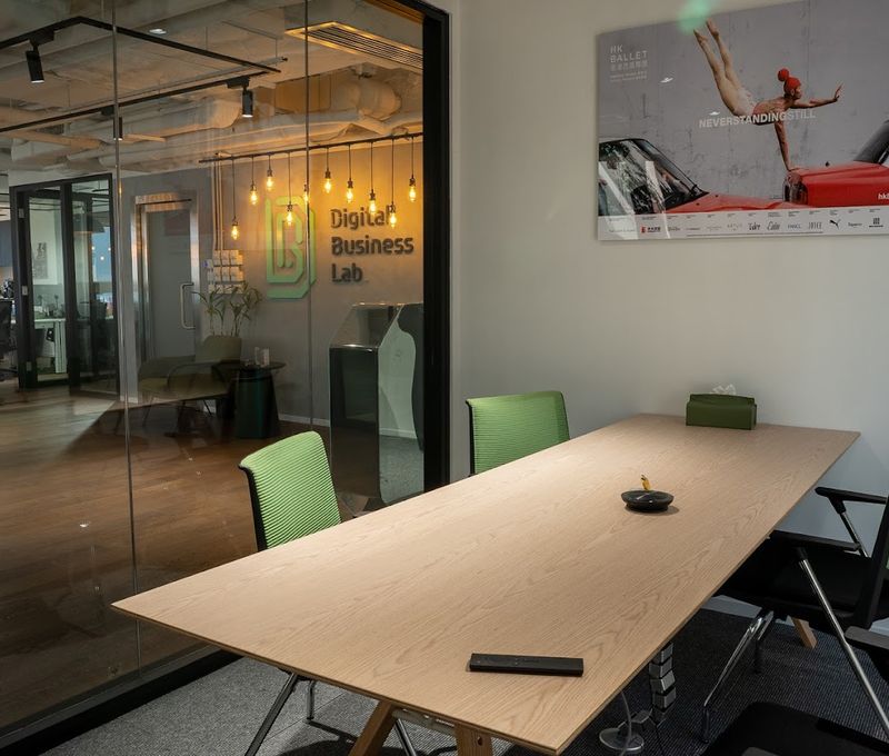410 Des Voeux Road West 410 Des Voeux Road West, Sai Ying Pun - Image 3