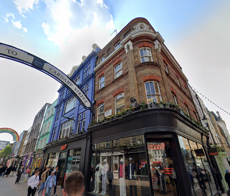 32 Carnaby Street, Carnaby - Image 3