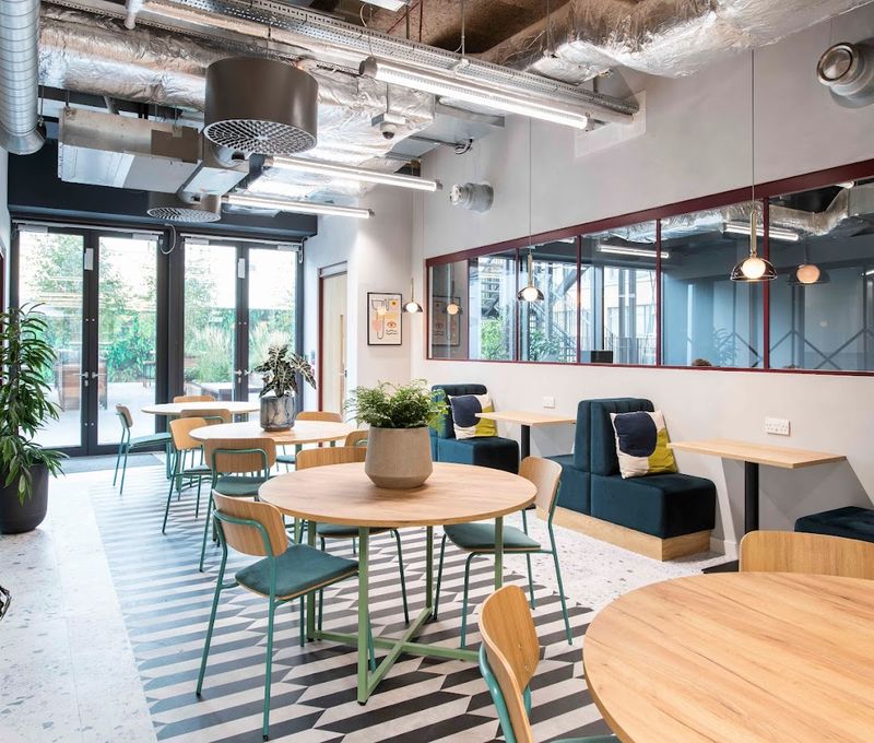 2 Whitechapel Road, Greater London - Image 9