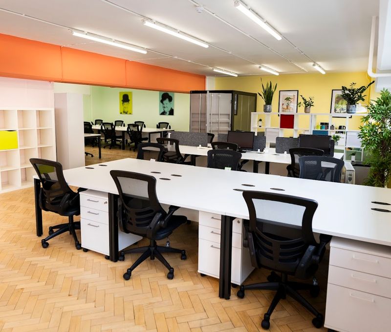 40 Bowling Green Lane, Greater London - Image 1
