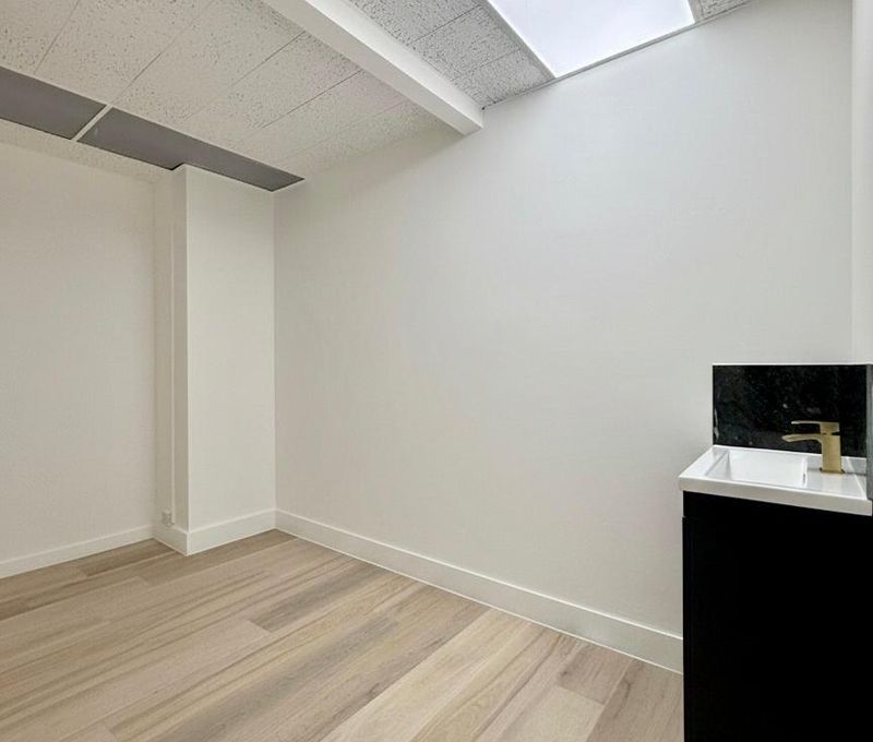 11 Welbeck Street 11 Welbeck Street, Greater London - Image 2