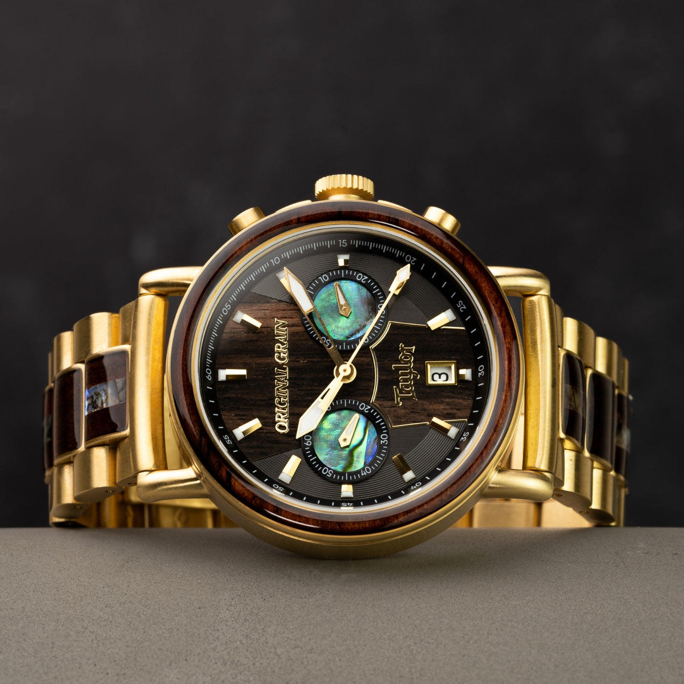 Taylor Guitars 18K Gold Chrono 44mm