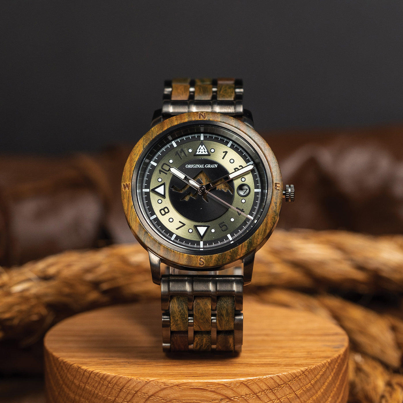 Andes Palo Santo Gunmetal Mountain Range 43mm