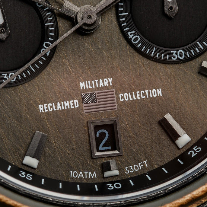 Military Chrono aus Stonewashed-Stahl, 44 mm
