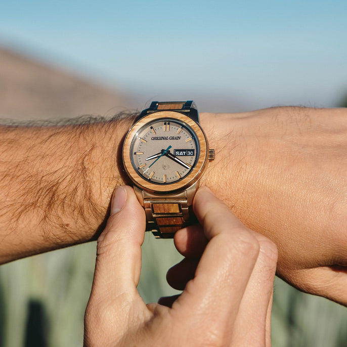 Tequila Añejo Gold Barrel 42 mm Uhr + Ring-Paket