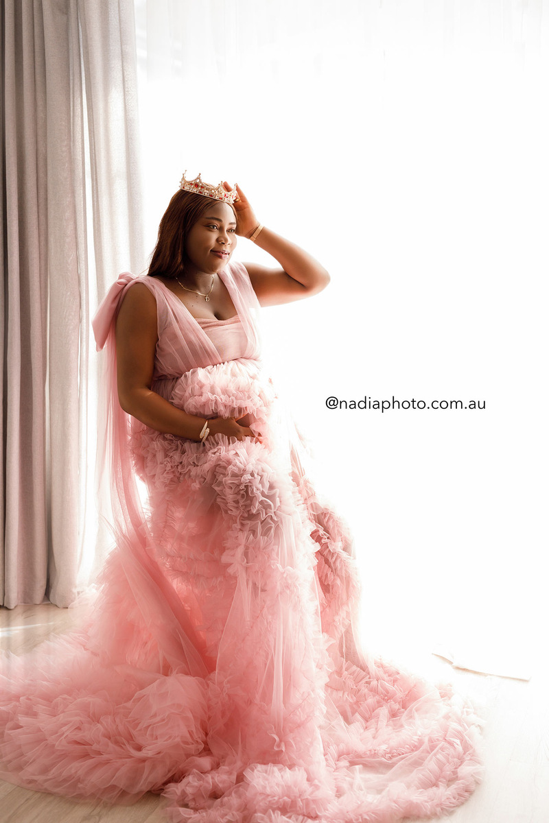 maternity photographer brisbane by Nadia Photo