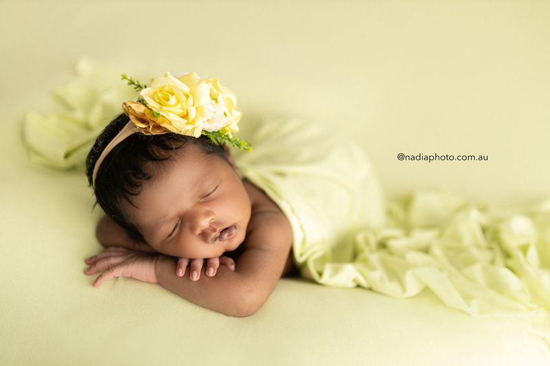 newborn photographer brisbane by Nadia Photo