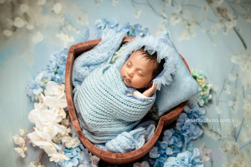 newborn photographer brisbane by Nadia Photo