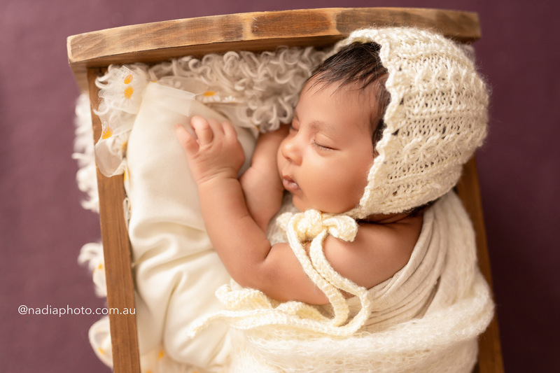 newborn photographer brisbane by Nadia Photo