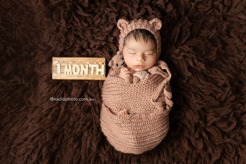 newborn photographer brisbane by Nadia Photo