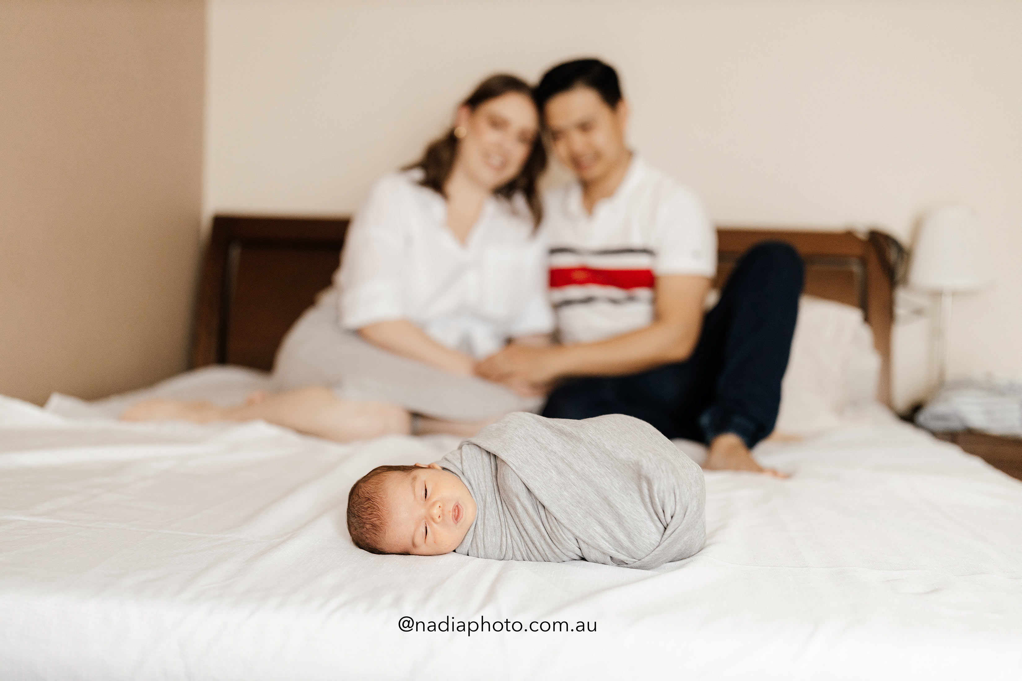 Lifestyle Newborn Photoshoot at home by Nadyaphoto in Brisbane