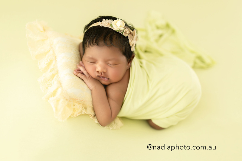 newborn photographer brisbane by Nadia Photo