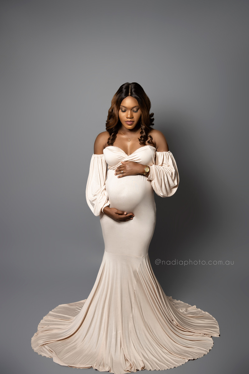 maternity photographer brisbane by Nadia Photo