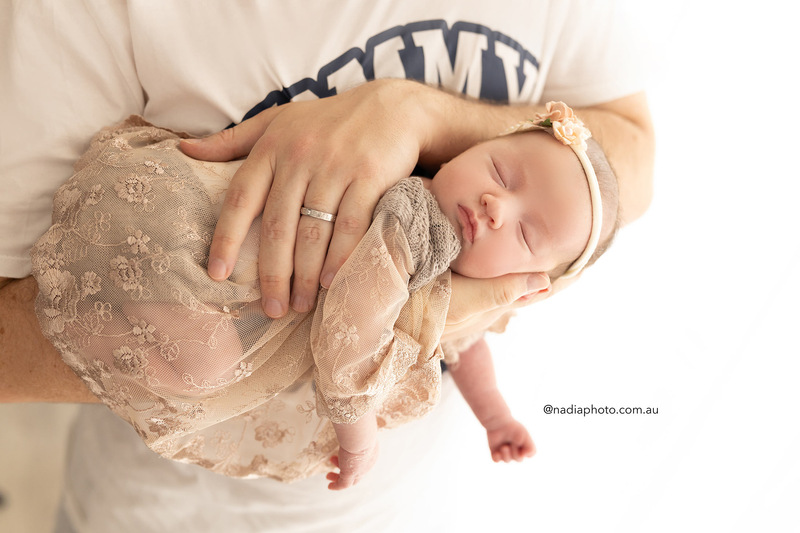 newborn photographer brisbane by Nadia Photo