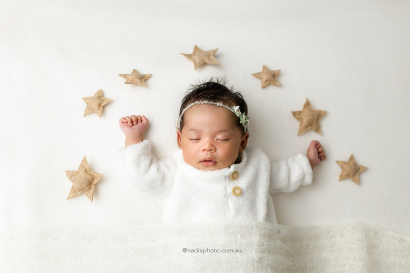 newborn photographer brisbane by Nadia Photo