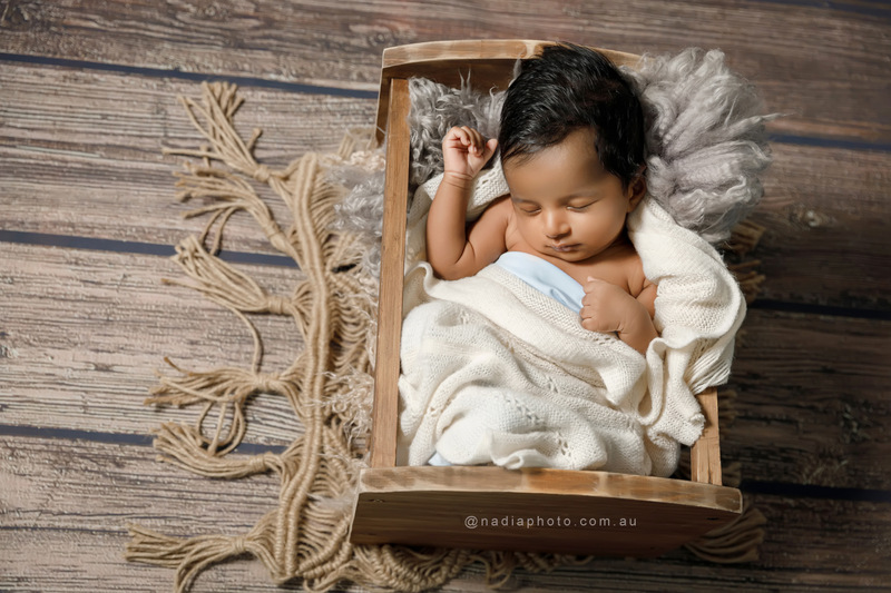 newborn photographer brisbane by Nadia Photo