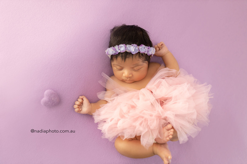 newborn photographer brisbane by Nadia Photo