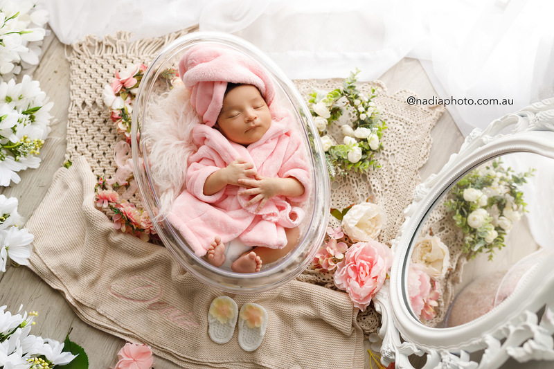 newborn photographer brisbane by Nadia Photo