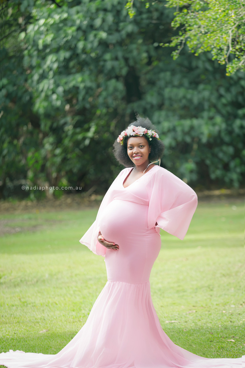 maternity photographer brisbane by Nadia Photo