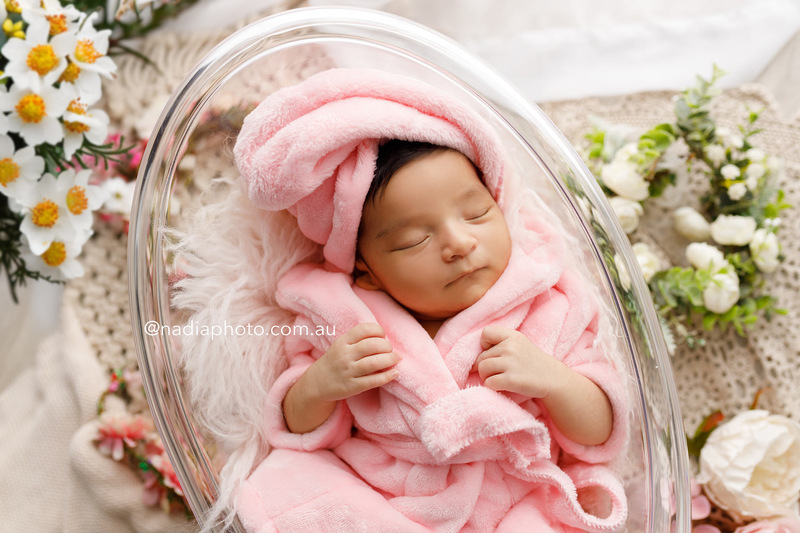 newborn photographer brisbane by Nadia Photo