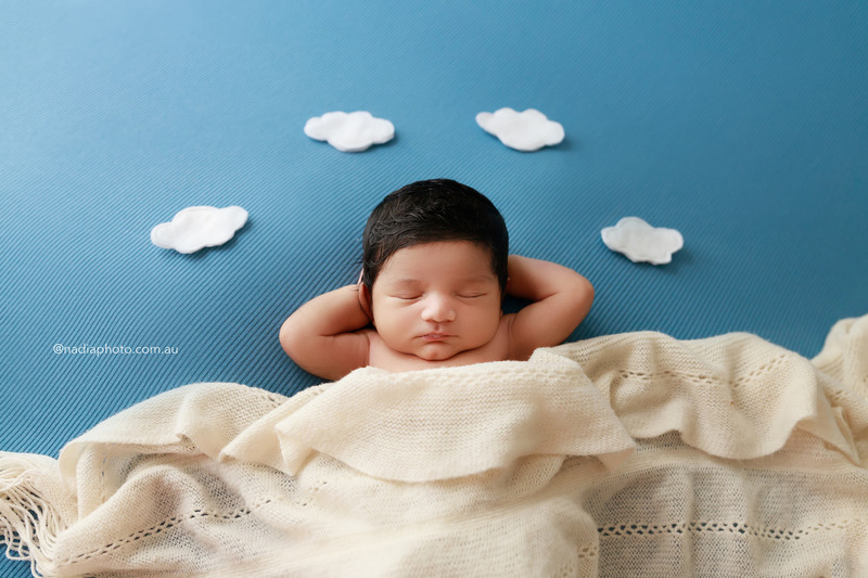 newborn photographer brisbane by Nadia Photo