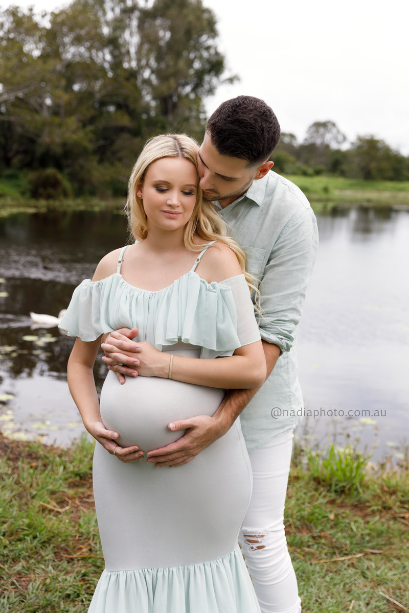 maternity photographer brisbane by Nadia Photo