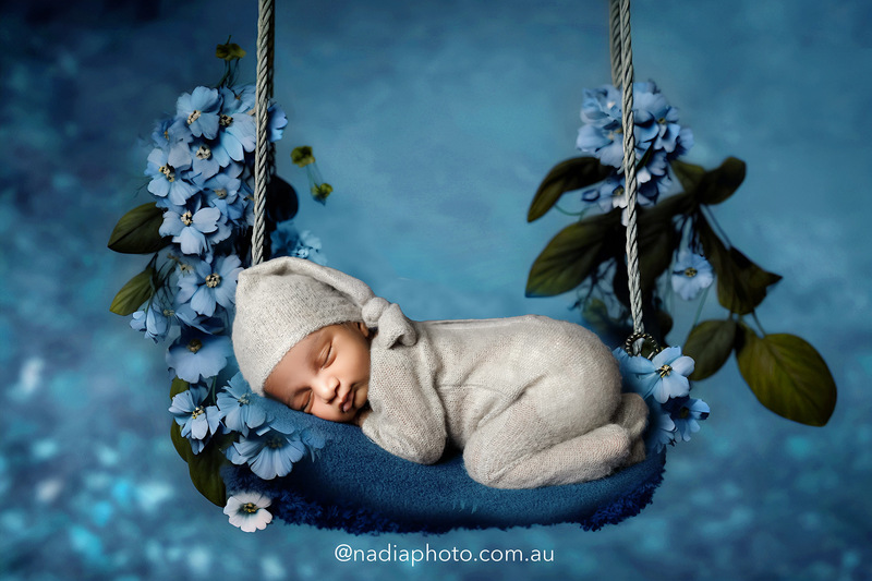 newborn photographer brisbane by Nadia Photo