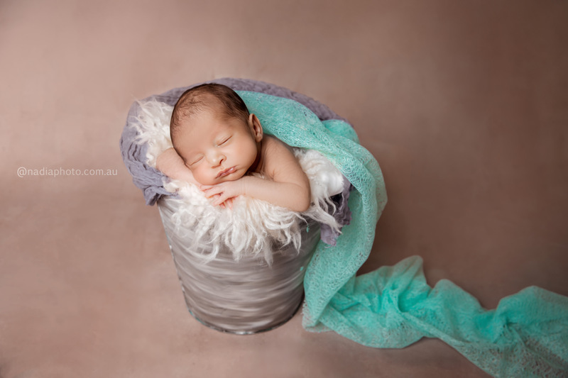 newborn photographer brisbane by Nadia Photo