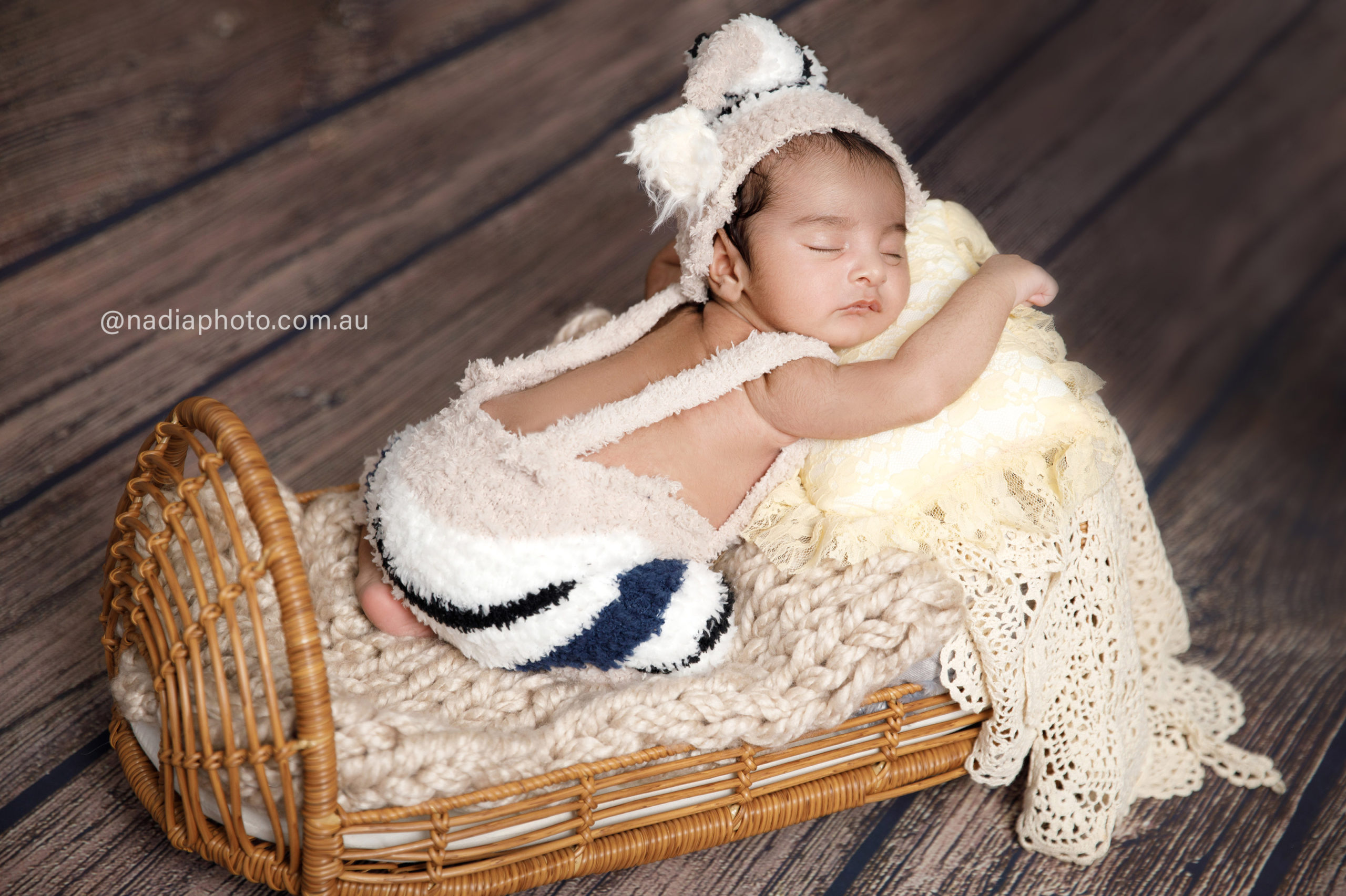 NEWBORN FAMILY PHOTOGRAPHY BRISBANE