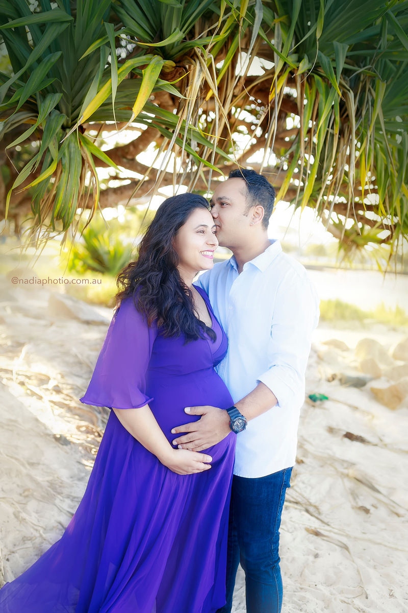 maternity photographer brisbane by Nadia Photo