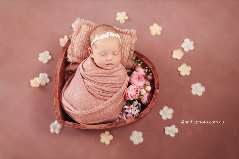 newborn photographer brisbane by Nadia Photo