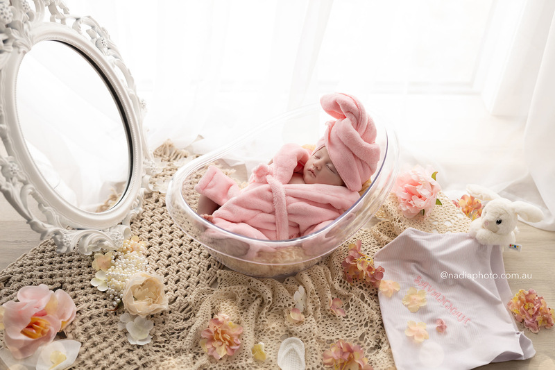 newborn photographer brisbane by Nadia Photo